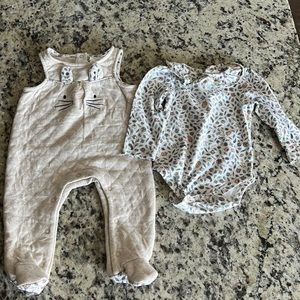 Bunny jumper with matching long sleeve onesie. Size 6-9m